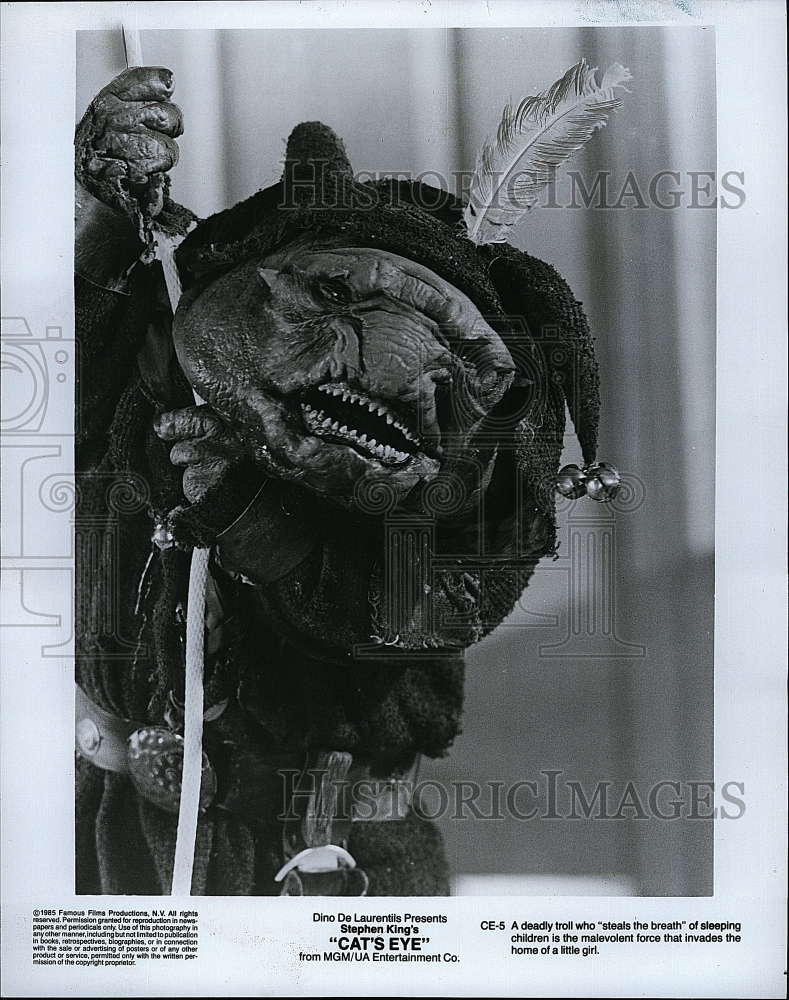 1985 Press Photo Stephen King's Cat Eye Troll Steals breath of sleepin