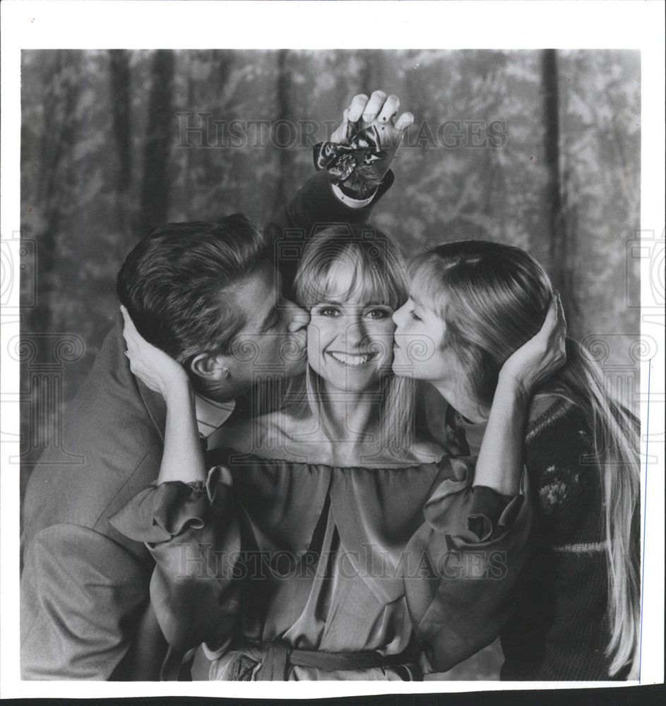 1990 Press Photo Olivia Newton John Singer Actress A Mom For Christma Historic Images 0557