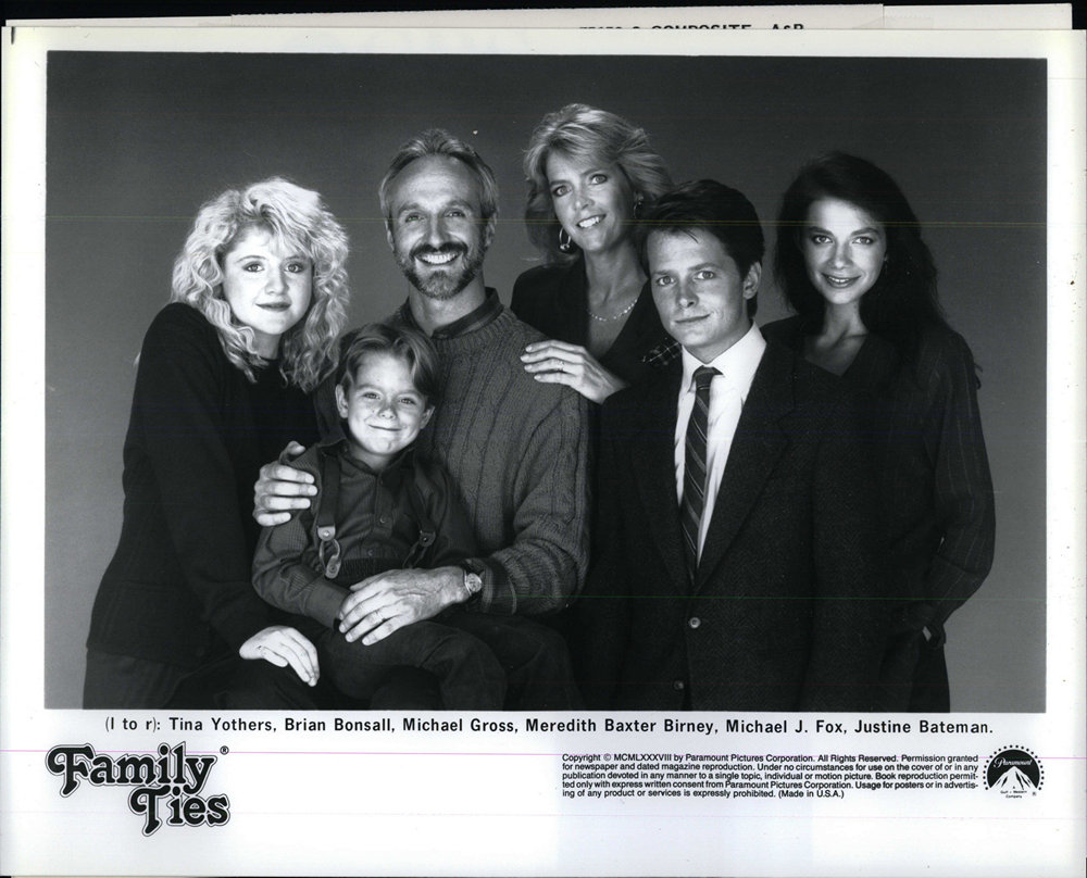 Tina Yothers, Brian Bonsall, Michael Gross, Michael J. Fox 1988 vintage ...