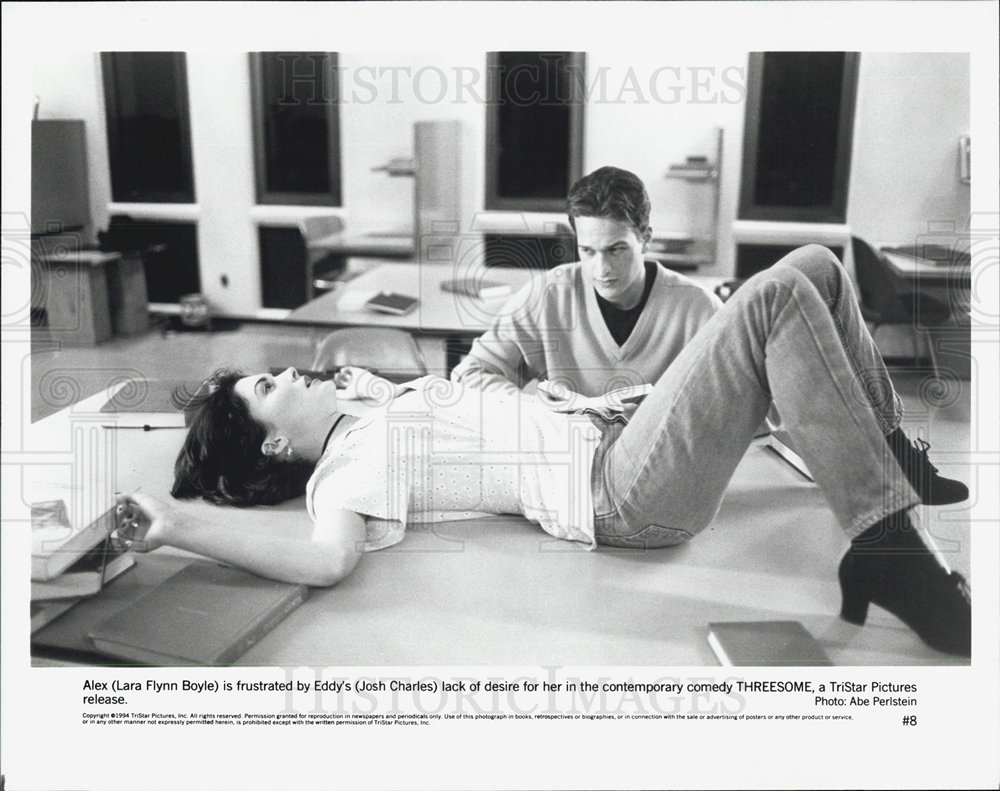 Lara Flynn Boyle And Josh Charles In TriStar Movie Threesome 1994 vintage  promo photo print - Historic Images