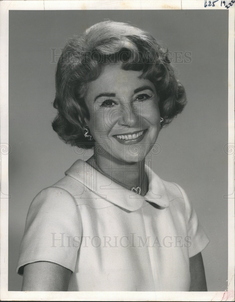 1970 Press Photo Actress Arlene Francis | Historic Images
