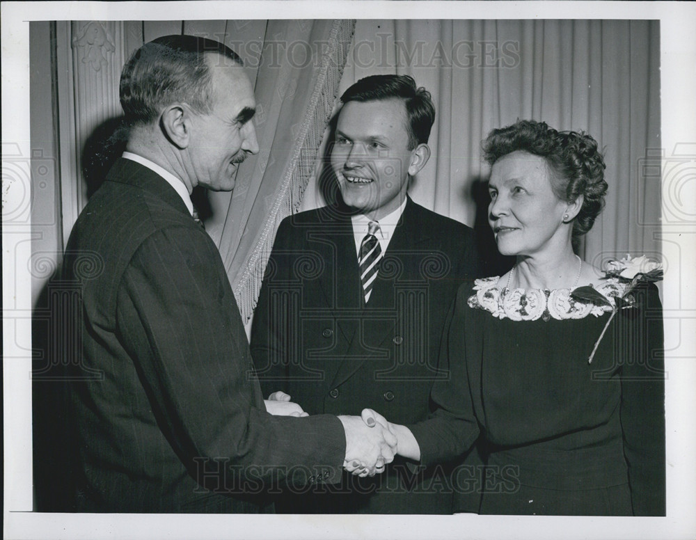 Senator Wayne Morse Greets Edith And Philip Willkie New York 1947 