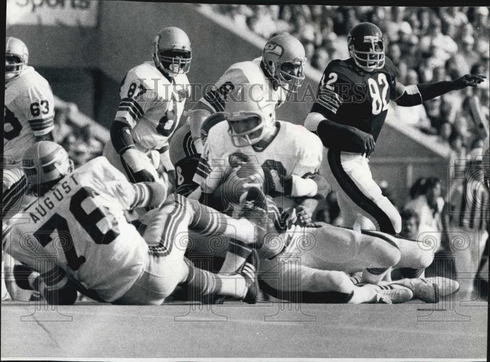 1978 Press Photo QB J Zehorn sacked by Bears Alan Page