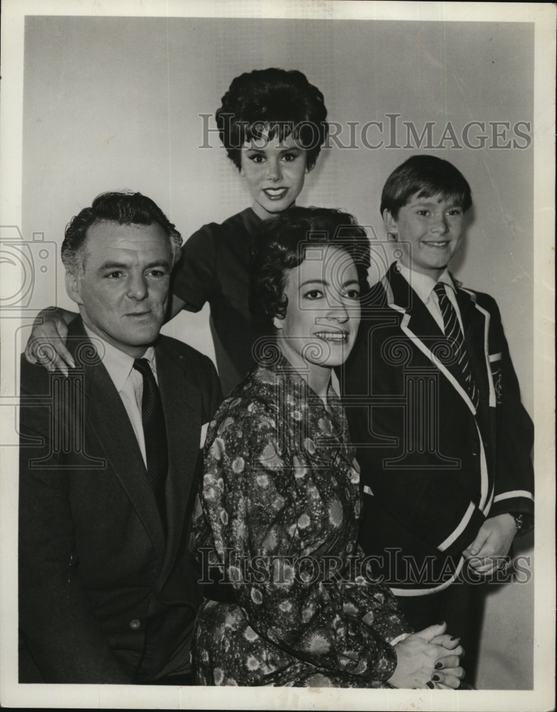 Actress Julie Carner with Victor Maddern Diana Chesney. 1962 Vintage ...