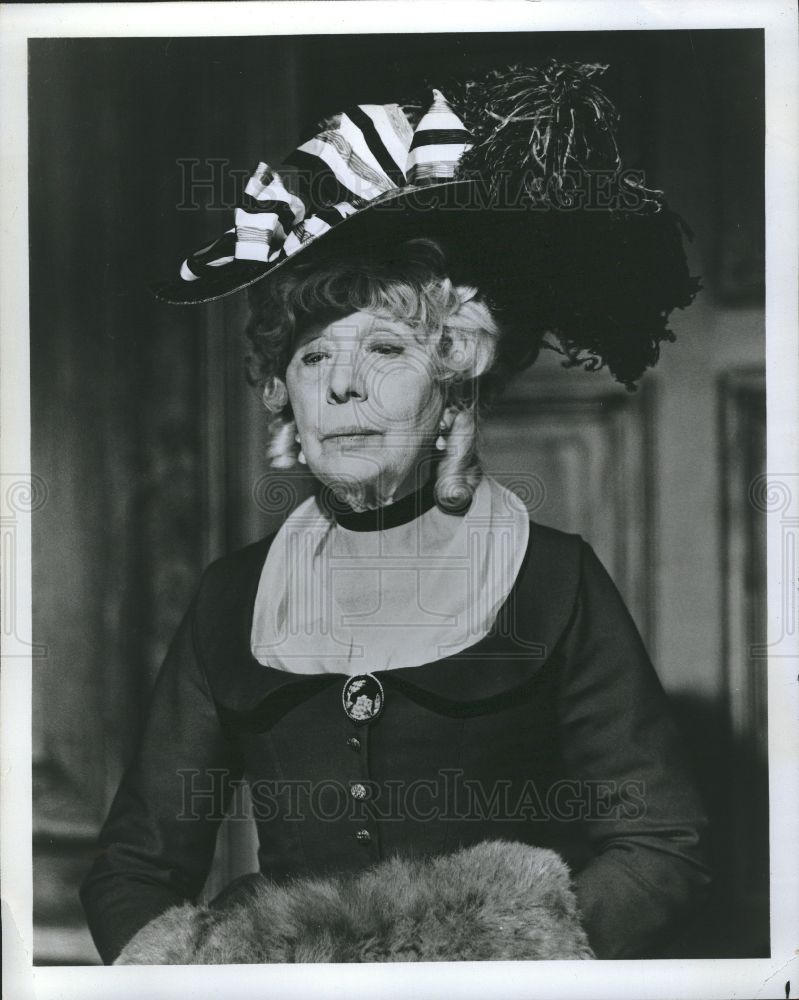 1974 Press Photo Dame Edith Evans Scrooge Christmas - Historic Images
